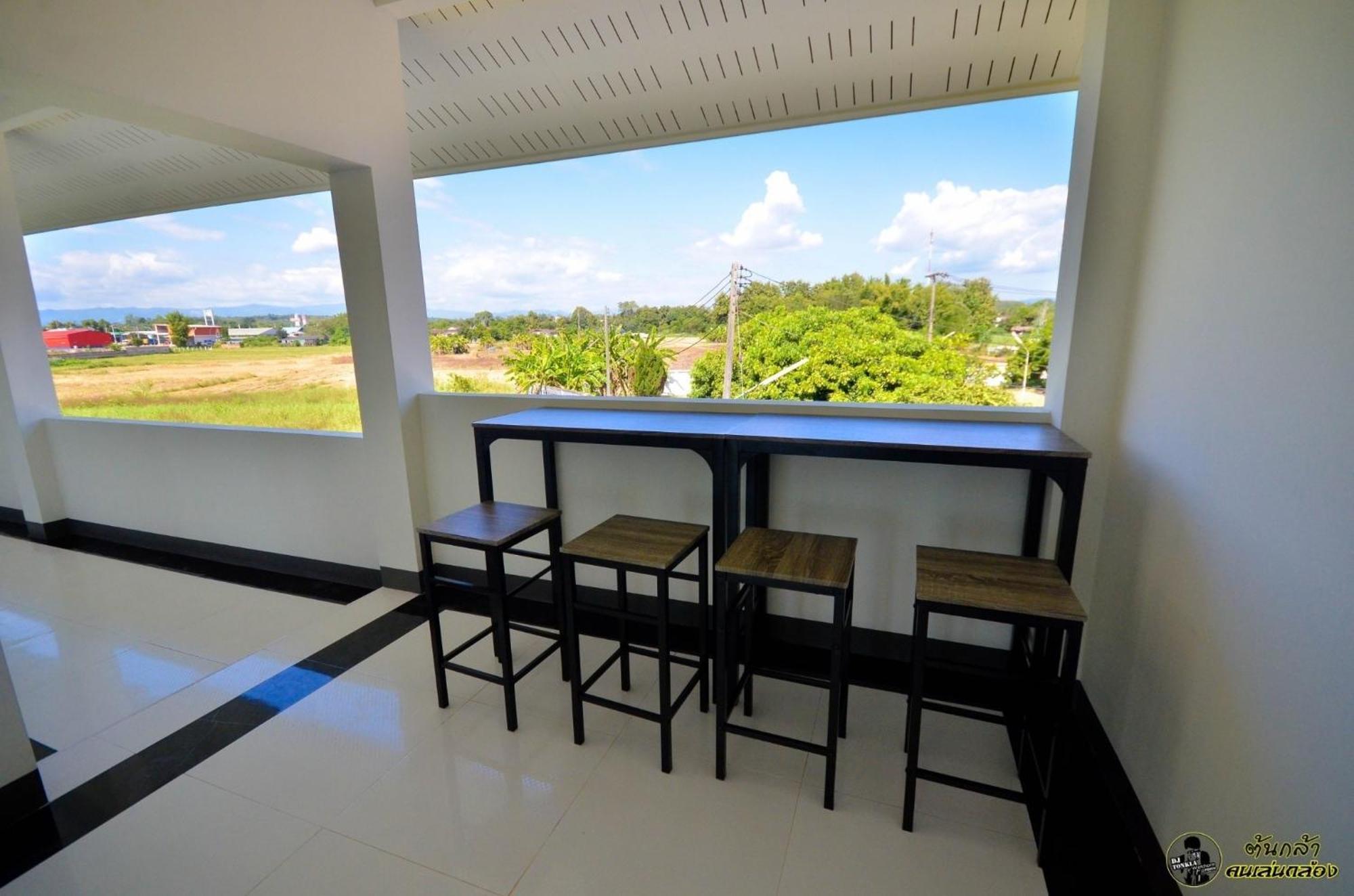 แอ่ว-ดีld Hotel&Residences Ngao Exterior photo