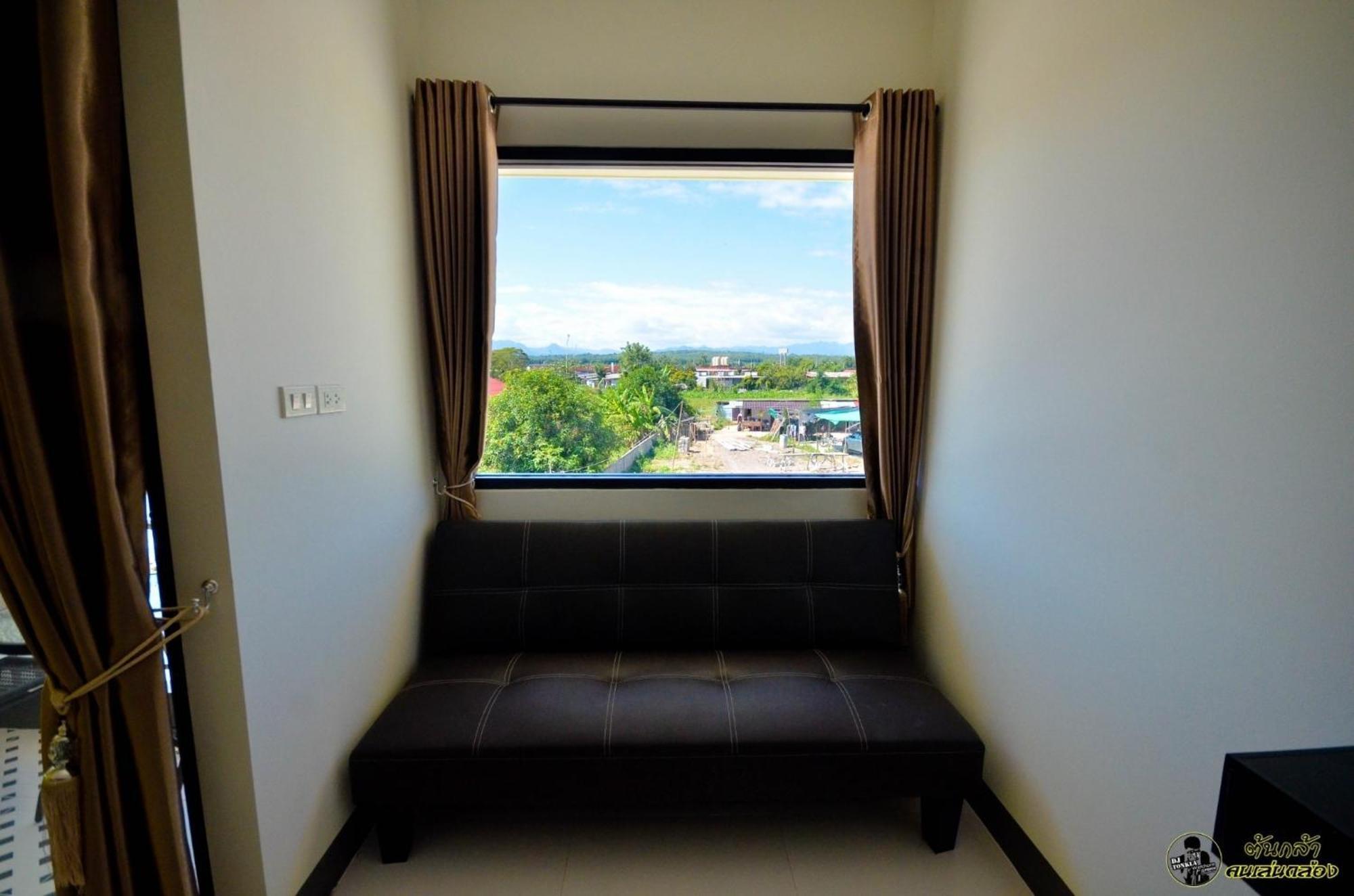 แอ่ว-ดีld Hotel&Residences Ngao Exterior photo